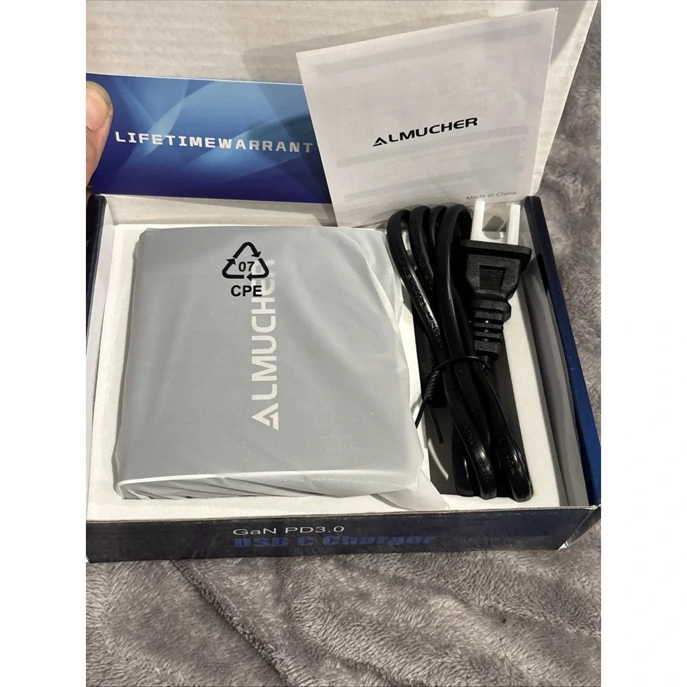 Almucher GaN‎ PD Desktop Charger 100W Fast charge.